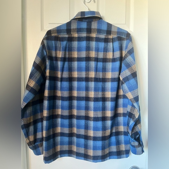 Men’s Pendleton Wool Plaid Flannel Button Up Shirt | Size Medium - Picture 5 of 9